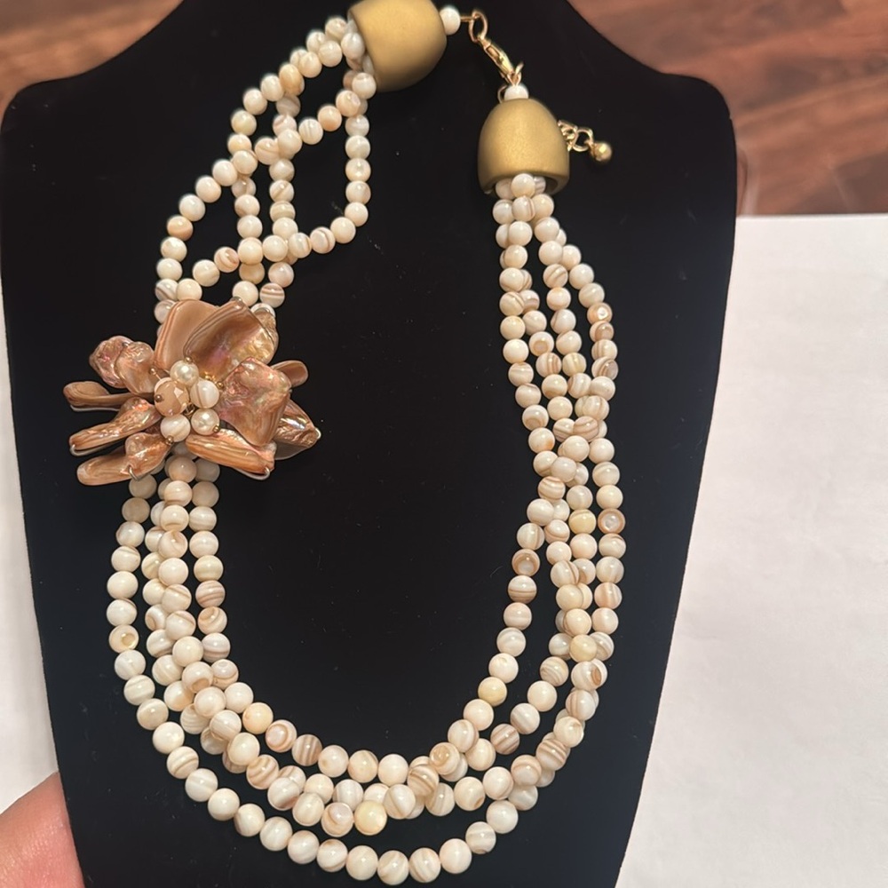 Stunning Mother Of Pearl Necklace